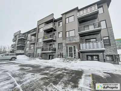 Parfaitement situé à Vaudreuil-Dorion entre les autoroutes 20-30-40. Ce condo est à proximité de tou...