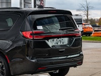 Welcome to 400 Chrysler Dodge Jeep Ram. The 2026 Chrysler Pacifica is a brand new, premium three row... (image 6)