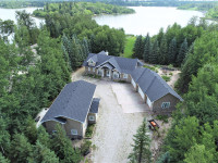 LAKEFRONT #19 Two Island Point (2414 TWP RD 522) Parkland County