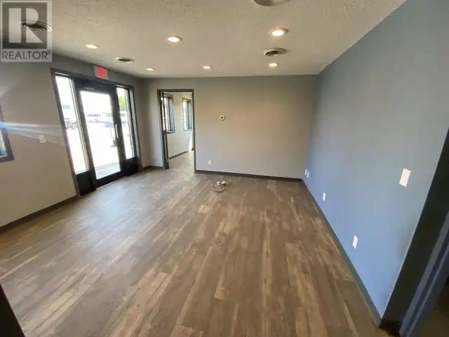 10215-10219 95 AVENUE Fort St. John, British Columbia in Commercial & Office Space for Rent in Fort St. John - Image 3