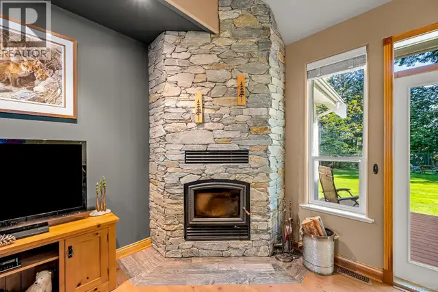 2435 Charleville Rd Campbell River, British Columbia in Houses for Sale in Campbell River - Image 19