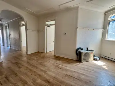 Ville-Marie - Superbe 6 1/2 Rénové au 2e Étage - 4 Chambres