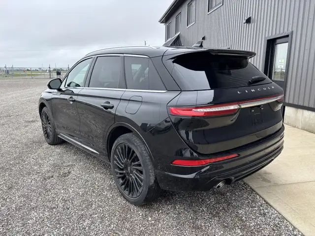 2021 LINCOLN CORSAIR RESERVE in Cars & Trucks in Owen Sound - Image 5
