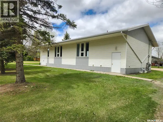 402 Wheaton AVENUE Ogema, Saskatchewan in Commercial & Office Space for Sale in Regina - Image 22
