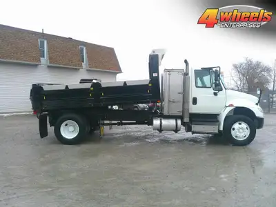 2018 International 4300 Dump, Cummins ISB 260 Hp Diesel, Allison RDS Auto, A/C, 33000lbs GVW, Hydrau...