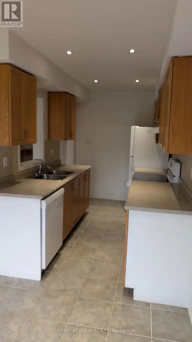 24 - 770 OTHELLO COURT Mississauga (Meadowvale Village), Ontario in Long Term Rentals in Mississauga / Peel Region - Image 5