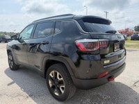 2018 JEEP COMPASS TRAILHAWK 4X4 ABSOLUTELY GORGEOUS NO ACCIDENTS MUST SEE ONLY $138.66 BI WEEKLY WIT... (image 4)