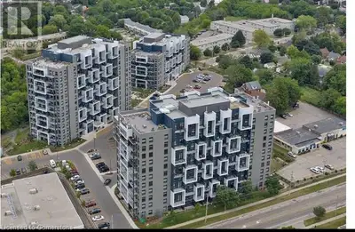 STUNNING 2-BEDROOM,2-BATHROOM APARTMENT WITH IN-SUITE LAUNDRY FACILITIES IN PRIME LOCATION! This smo...