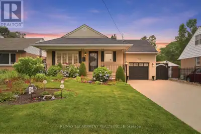 Welcome home to this beautifully maintained property in a family-friendly neighbourhood, close to al...