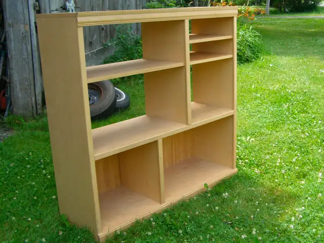 Maple- BOOKCASE in Bookcases & Shelving Units in Ottawa - Image 4