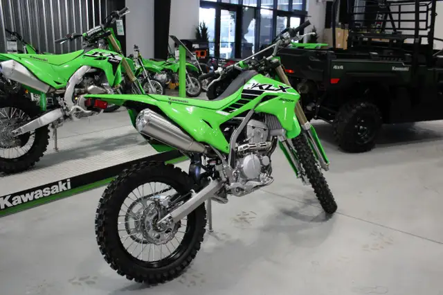 2025 Kawasaki KLX300R Team Green Dirt Bike in Dirt Bikes & Motocross in Trenton - Image 4