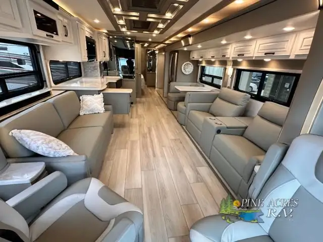 2025 Newmar Dutch Star 4369 Black Out Package in RVs & Motorhomes in Moncton - Image 10