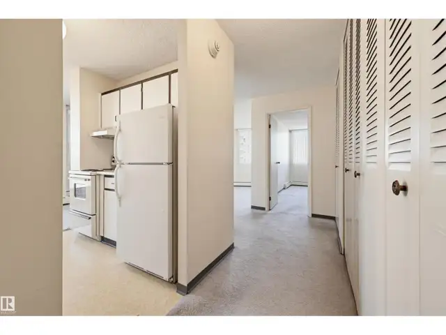 #701 12141 JASPER AV NW Edmonton, Alberta in Condos for Sale in Edmonton - Image 12
