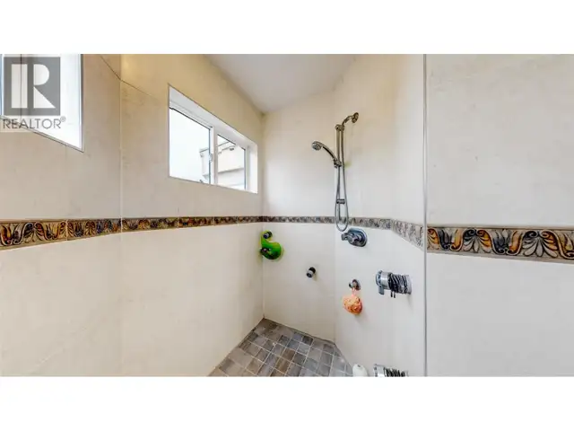 8330 22ND Avenue Osoyoos, British Columbia in Houses for Sale in Penticton - Image 25