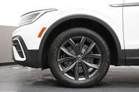See Dealer Website for Details. 2022 Volkswagen Tiguan COMFORTLINE 4 Motion HEATED SEATS | APPLE CAR... (image 3)