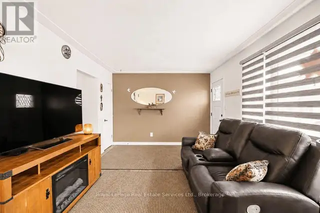 334 TRAGINA AVENUE N Hamilton (Homeside), Ontario in Houses for Sale in Oakville / Halton Region - Image 14