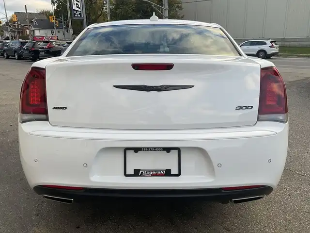 2022 Chrysler 300 Touring L AWD - LTHR! NAV! BACK-UP CAM! BSM! in Cars & Trucks in Kitchener / Waterloo - Image 7