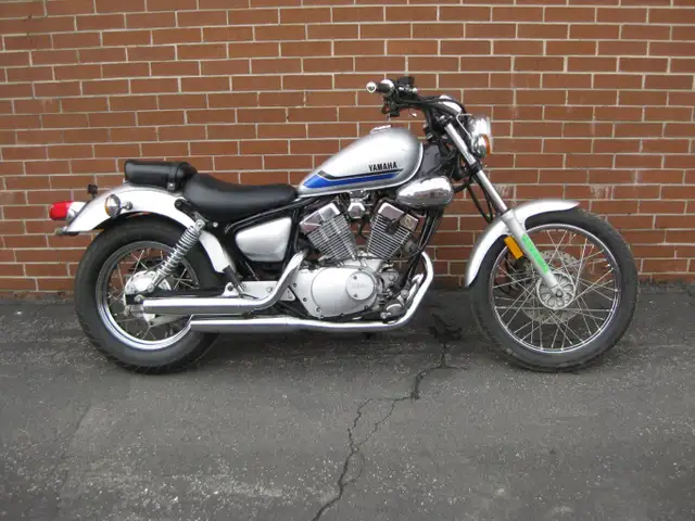 2019 YAMAHA VSTAR XV 250 in Street, Cruisers & Choppers in City of Toronto - Image 3