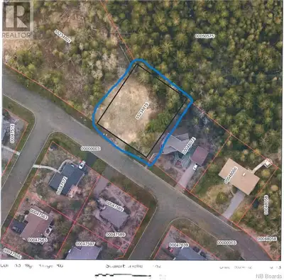 A rare opportunity to build your dream home in a well established and mature neighborhood. This ravi...