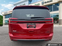 This Chrysler Pacifica has a trusty Regular Unleaded V-6 3.6 L/220 engine powering this Automatic tr... (image 3)