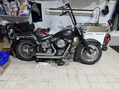 2007 Harley Davidson Artisanal 1340 80 Cu,Roulle tres tres bien Contacter Elio Au 514 952-6901