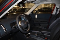 This MINI Countryman has a strong Intercooled Turbo Premium Unleaded I-4 2.0 L/122 engine powering t... (image 8)