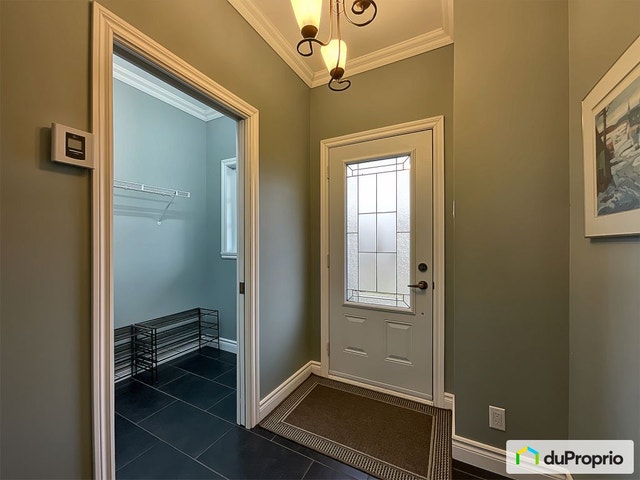 $599,000 - 2 Storey for sale in St-Celestin — photo 2