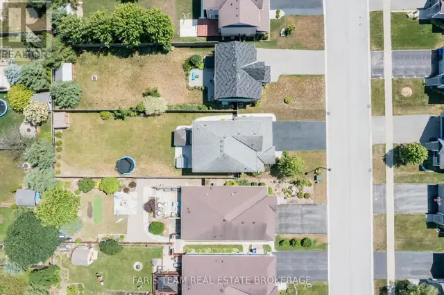 53 CHRISTY DRIVE Wasaga Beach, Ontario in Houses for Sale in Barrie - Image 32