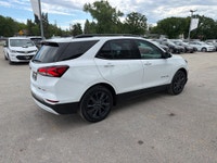 2022 Chevrolet Equinox RS AWD Sporty styling, advanced technology, and all-weather confidence come t... (image 3)