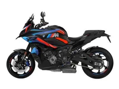 2026 BMW M 1000 XR Blackstorm metallic/M MotorsportBorn to lead This is it: the lightest and most po...