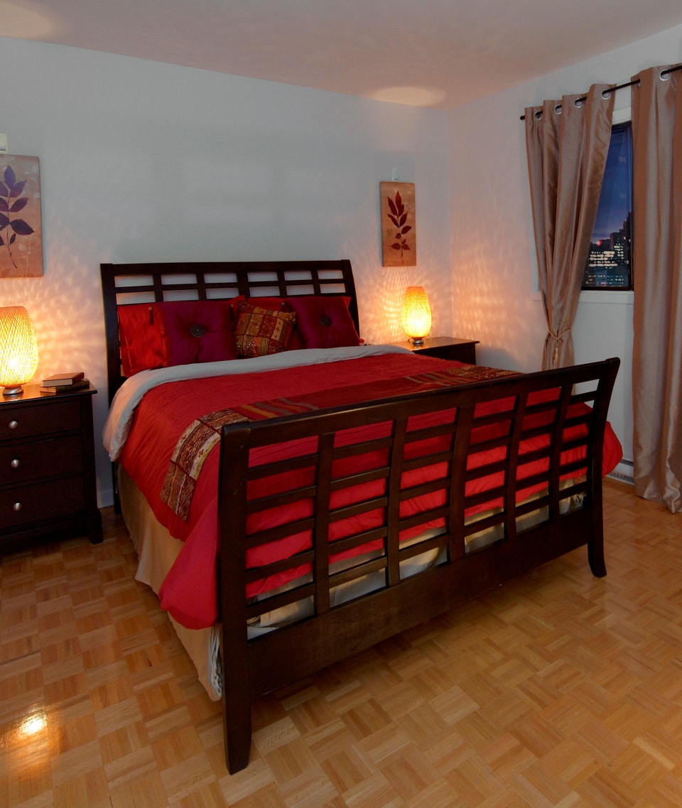 4 1/2 with 2 bathrooms BRIGHT & SPACIOUS in West Island 5