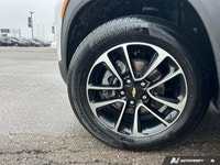 The advertised vehicle price is based on a promotional finance offer. Customers who purchase the veh... (image 8)