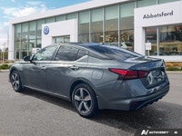 This Nissan Altima boasts a Regular Unleaded I-4 2.5 L/152 engine powering this Variable transmissio... (image 2)