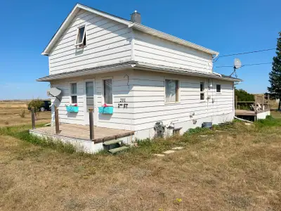 Situated on 10 acres in Chamberlain SK is a quaint little 2 story 3 beds, 1 bath home just waiting f...