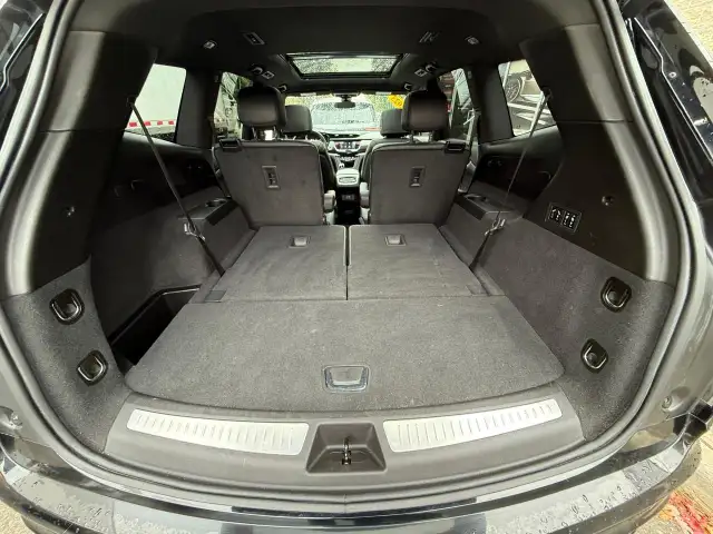 2023 Cadillac XT6 AWD Sport LOW KM!! PANO ROOF, BOSE AUDIO, LOAD in Cars & Trucks in Ottawa - Image 45