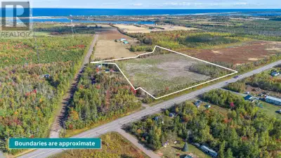 Just minutes from the soft white sands of Lakeside Beach and the Crowbush Golf Course and Resort, th...