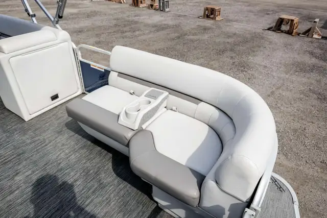 2023 Godfrey Sweetwater 2086 in Powerboats & Motorboats in Rimouski / Bas-St-Laurent - Image 26