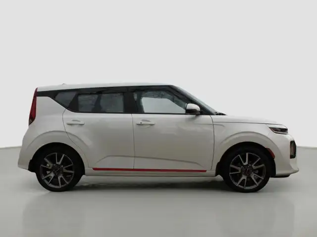 2022 KIA Soul GT-Line Limited IVT for sale in Cars & Trucks in Comox / Courtenay / Cumberland - Image 3