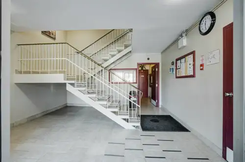 $500 Move In Credit Available- 2 Bedroom-Ravine view from your spacious balcony. Near down town and...