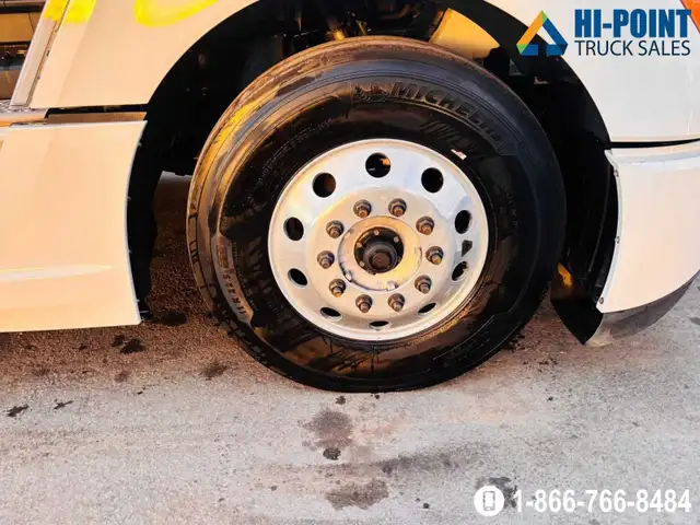 2023 KENWORTH T680 in Heavy Trucks in Mississauga / Peel Region - Image 12