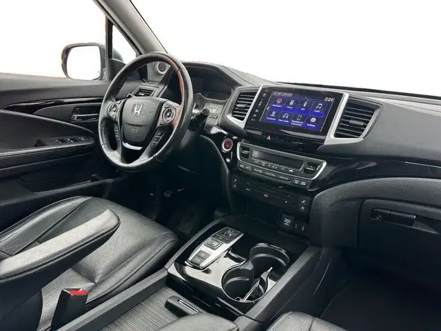 2017 Honda Pilot Touring in Cars & Trucks in Calgary - Image 16