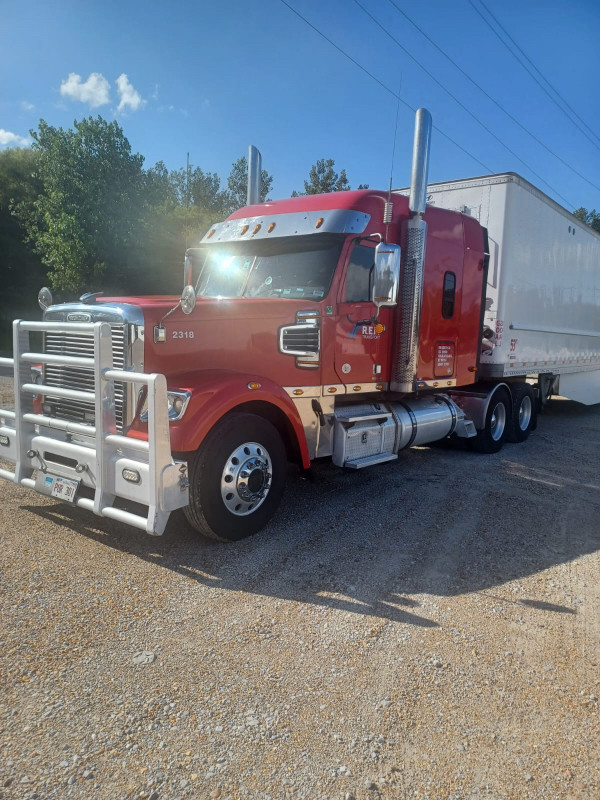 Quality Freightliner Coronado for an excellent price in Heavy Trucks in Saint John