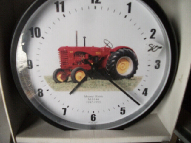 Vintage Massey Harris Items in Arts & Collectibles in Belleville - Image 4