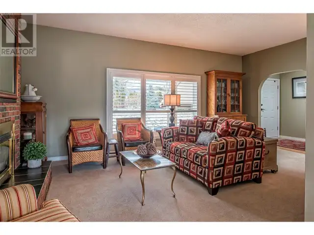 186 Stepping Stones Crescent Spallumcheen, British Columbia in Houses for Sale in Vernon - Image 16