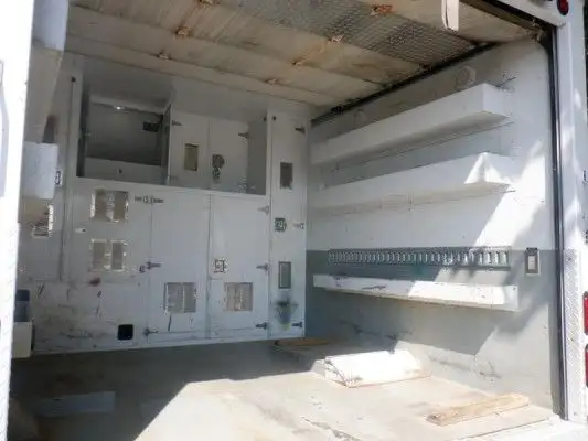 2012 Ford F-550 4x4 Crew Cab Service Truck with Shelving in Heavy Trucks in Edmonton - Image 71