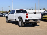 This Chevrolet Silverado 3500HD delivers a Turbocharged Diesel V8 6.6L/403 engine powering this Auto... (image 4)