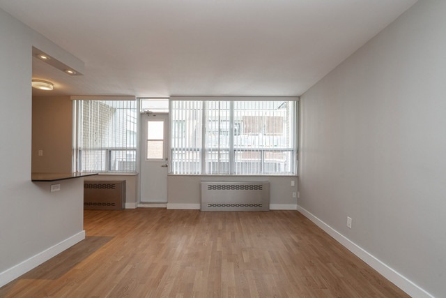 Renovated one bedroom, King and Jameson - ID 2642 in Long Term Rentals in City of Toronto - Image 3