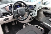 WELL MAINTAINED Experience The Perfect Blend Of Style, Comfort, And Practicality With The 2019 Chrys... (image 8)