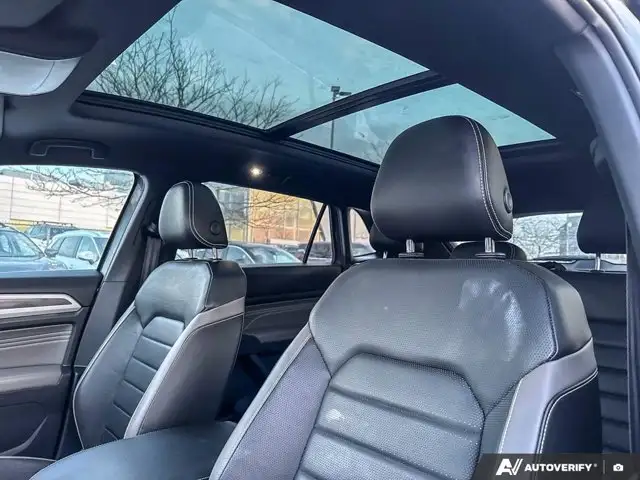 2021 Volkswagen Atlas Cross Sport Highline in Cars & Trucks in Ottawa - Image 26