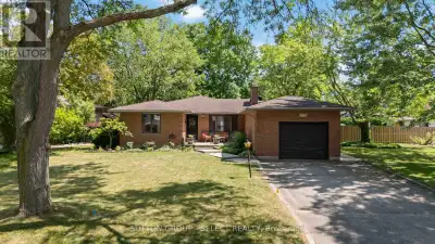 Welcome to 770 Galloway Crescent, an amazing 3+1 bedroom, 2 bathroom bungalow. Located on a mature,...